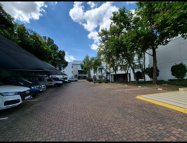 609M² OFFICE TO LET IN ILLOVO